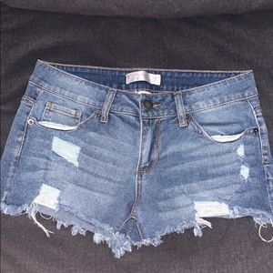 No boundaries Jean shorts